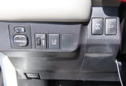 2016 Toyota RAV4 Limited AWD - Image 46