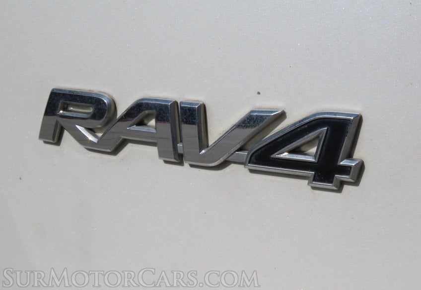 2016 Toyota RAV4 Limited AWD - Image 17