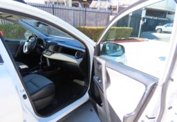 2016 Toyota RAV4 Limited AWD - Image 22