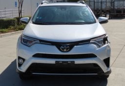 2016 Toyota RAV4 Limited AWD - Image 12