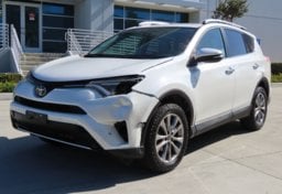 2016 Toyota RAV4 Limited AWD - Image 4
