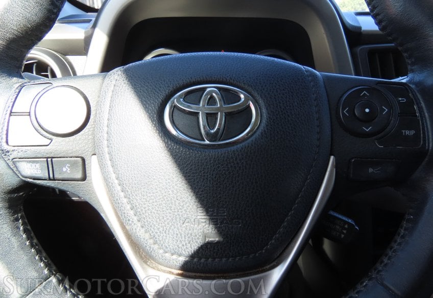 2016 Toyota RAV4 Limited AWD - Image 34