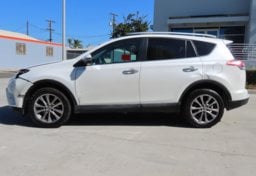 2016 Toyota RAV4 Limited AWD - Image 5