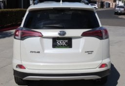 2016 Toyota RAV4 Limited AWD - Image 11