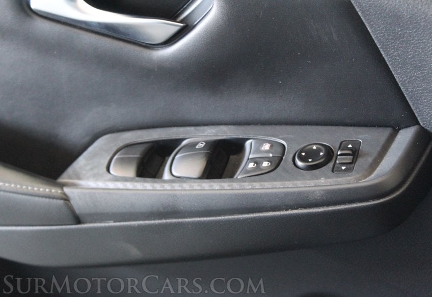2022 Nissan Sentra SV - Image 40