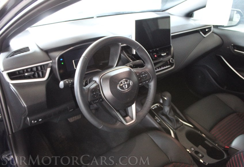 2025 Toyota Corolla - Image 18