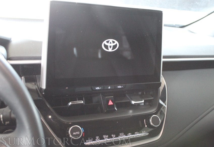 2025 Toyota Corolla - Image 28