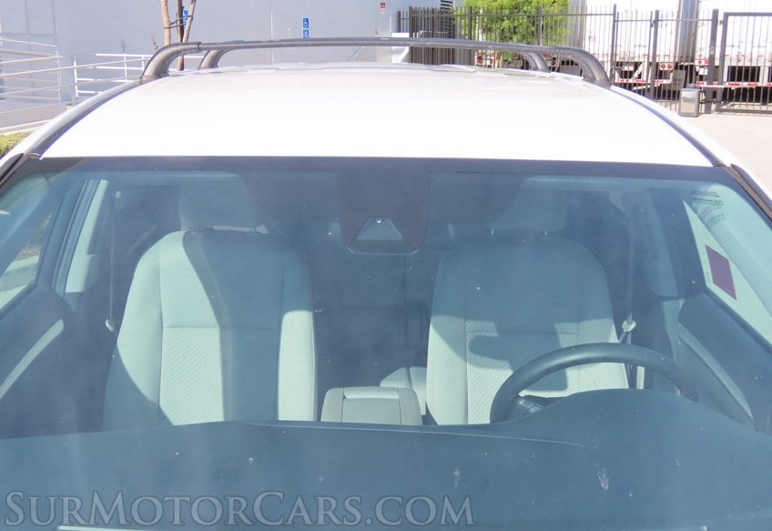 2019 Toyota Highlander LE - Image 13