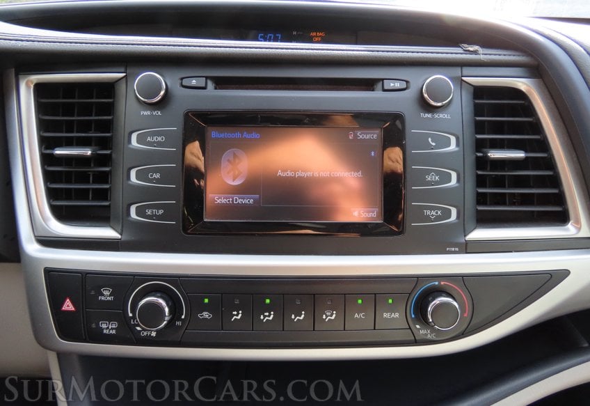 2019 Toyota Highlander LE - Image 40
