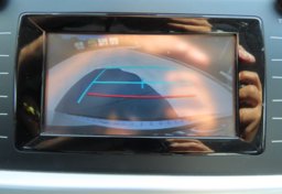 2019 Toyota Highlander LE - Image 39