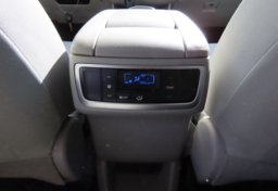2019 Toyota Highlander LE - Image 45