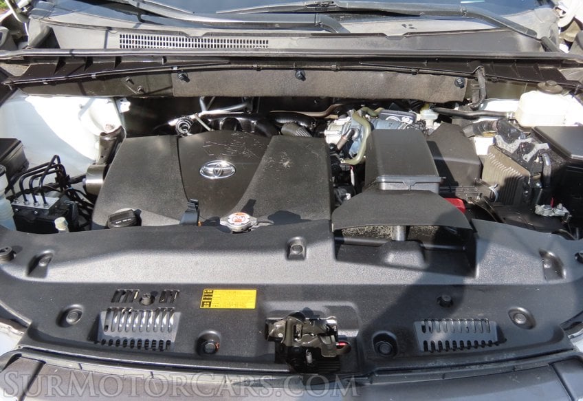 2019 Toyota Highlander LE - Image 48