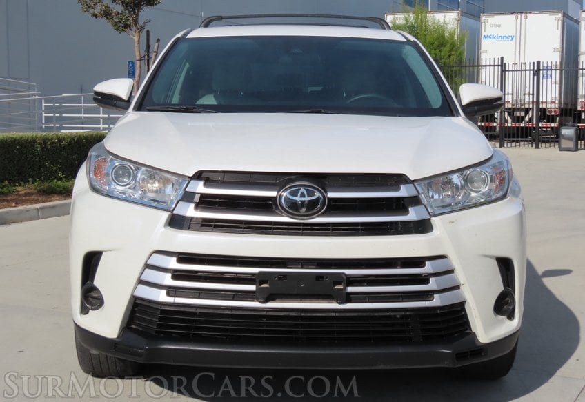 2019 Toyota Highlander LE - Image 12