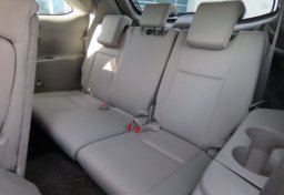2019 Toyota Highlander LE - Image 29
