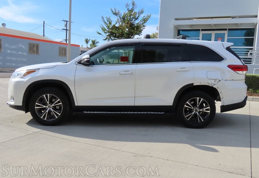 2019 Toyota Highlander LE - Image 5