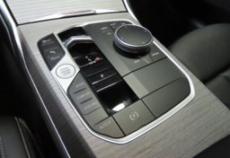 2026 BMW 3 Series xDrive - Image 19