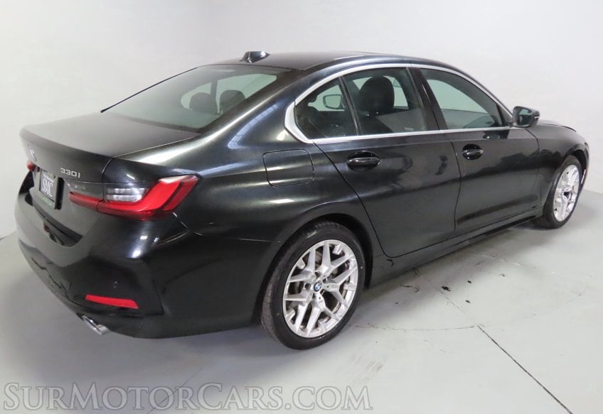 2026 BMW 3 Series xDrive - Image 10