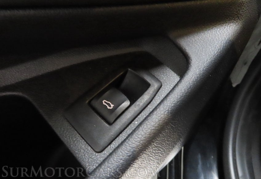 2026 BMW 3 Series xDrive - Image 31