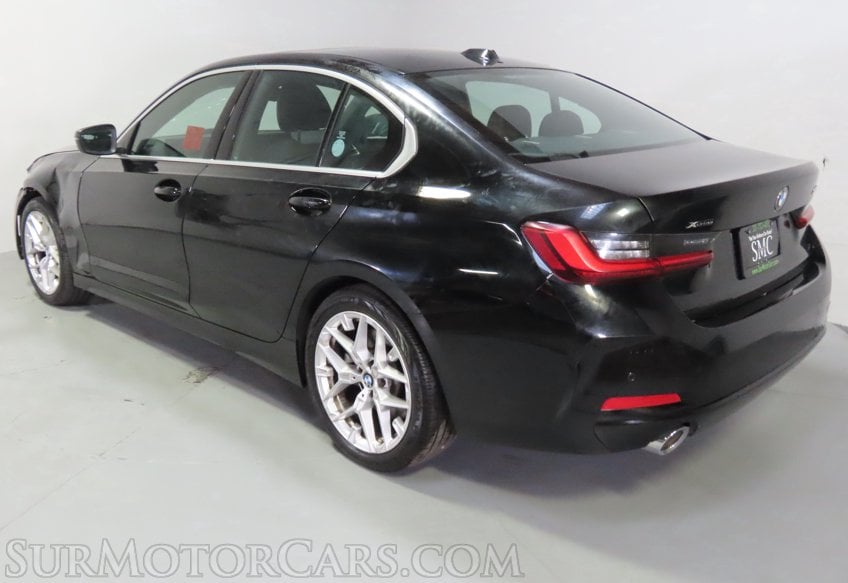 2026 BMW 3 Series xDrive - Image 9