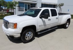 2012 GMC Sierra 3500HD Denali - Image 2