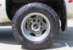 2012 GMC Sierra 3500HD Denali - Image 40