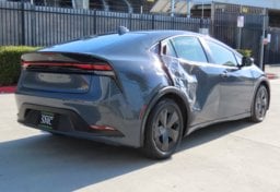 2023 Toyota Prius AWD LE - Image 9