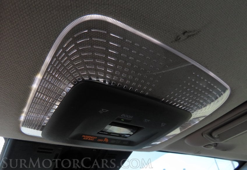 2023 Toyota Prius AWD LE - Image 23