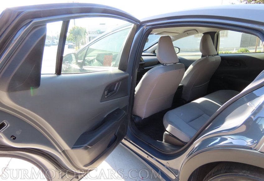 2023 Toyota Prius AWD LE - Image 32