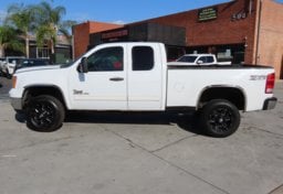 2011 GMC Sierra 2500HD SLE - Image 5