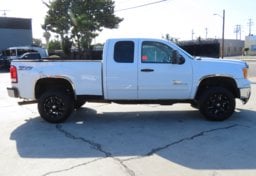 2011 GMC Sierra 2500HD SLE - Image 6