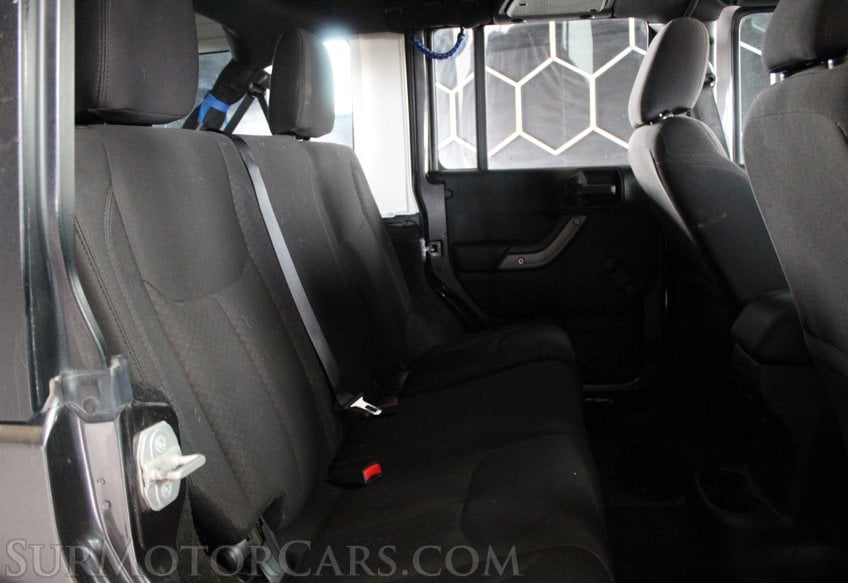 2018 Jeep Wrangler JK Unlimited - Image 31