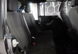2018 Jeep Wrangler JK Unlimited - Image 31
