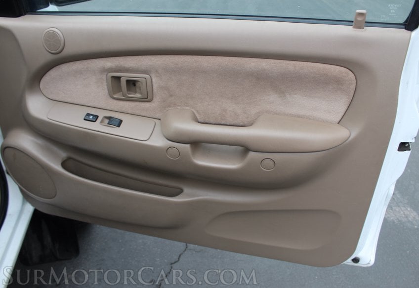 2002 Toyota Tacoma - Image 33