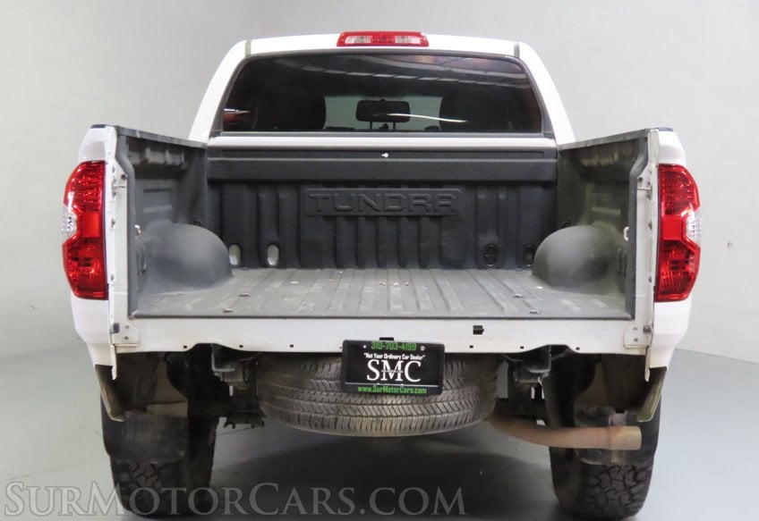 2016 Toyota Tundra SR5 - Image 11