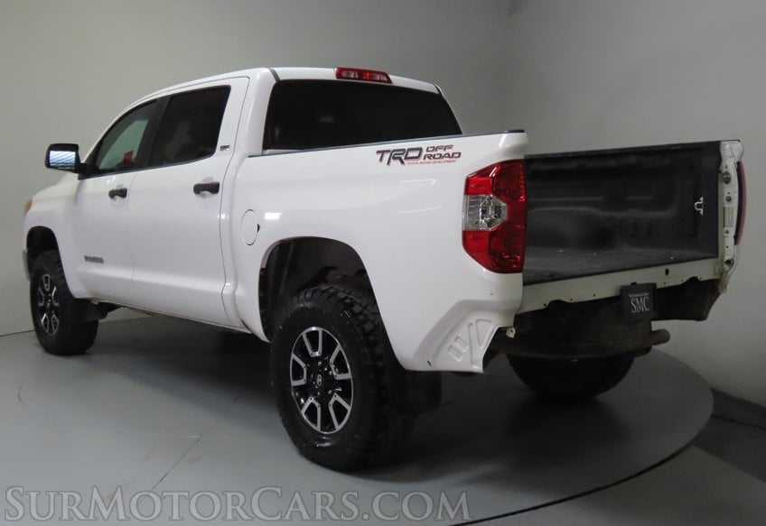 2016 Toyota Tundra SR5 - Image 9