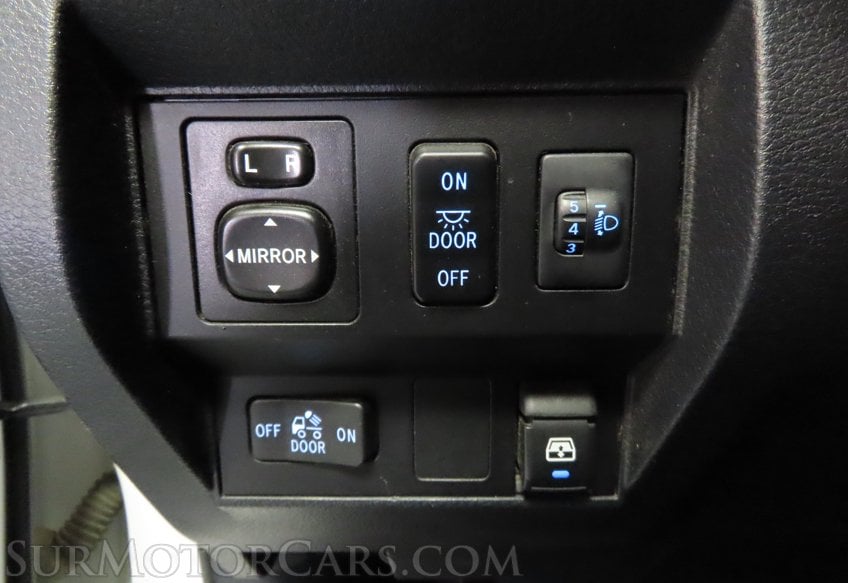 2016 Toyota Tundra SR5 - Image 24