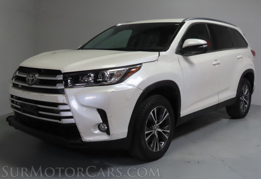 2019 Toyota Highlander XLE - Image 3