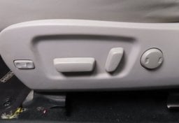 2019 Toyota Highlander XLE - Image 38