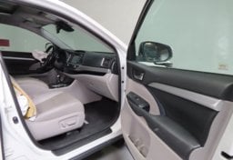 2019 Toyota Highlander XLE - Image 26