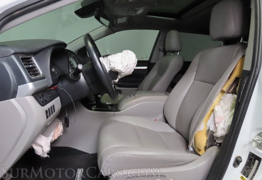 2019 Toyota Highlander XLE - Image 27