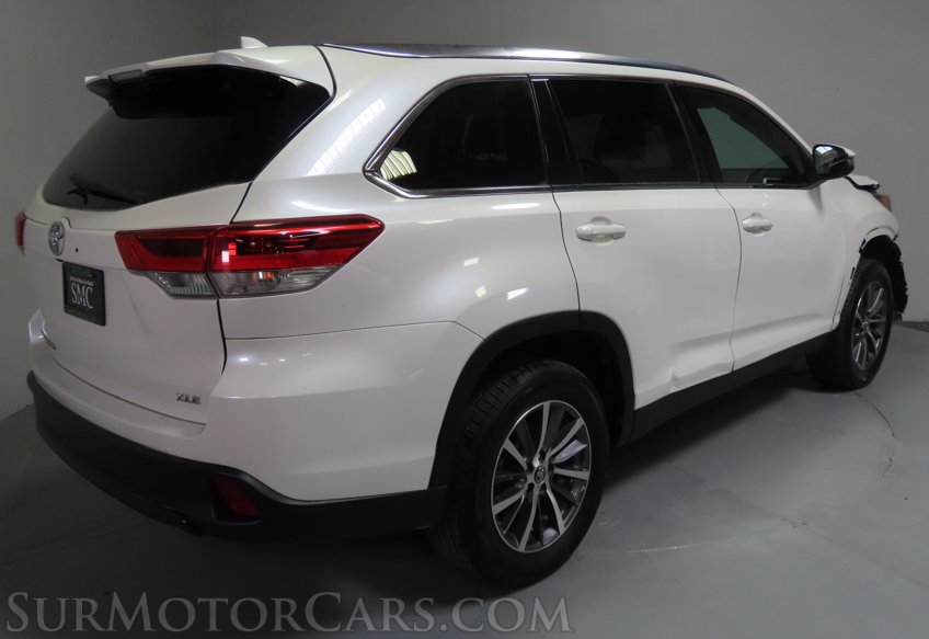 2019 Toyota Highlander XLE - Image 6