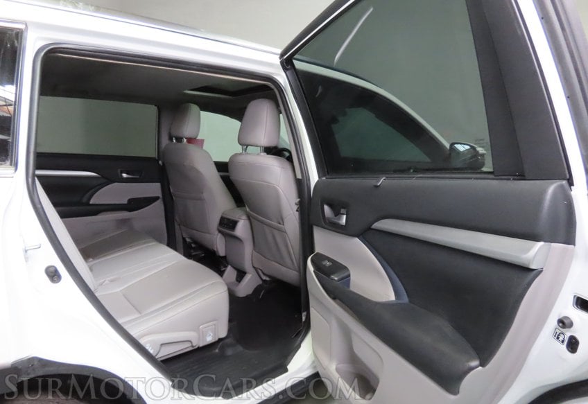 2019 Toyota Highlander XLE - Image 23