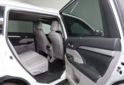 2019 Toyota Highlander XLE - Image 23