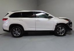 2019 Toyota Highlander XLE - Image 18
