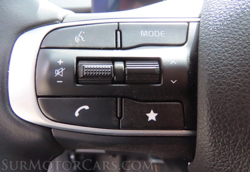 2025 Kia K5 GT-Line - Image 23