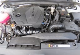 2025 Kia K5 GT-Line - Image 38