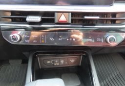 2025 Kia K5 GT-Line - Image 16