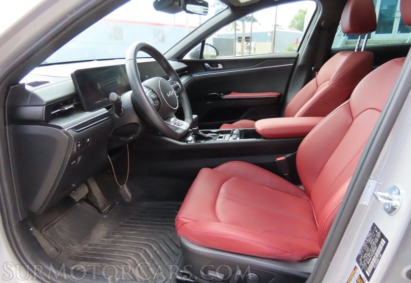 2025 Kia K5 GT-Line - Image 32