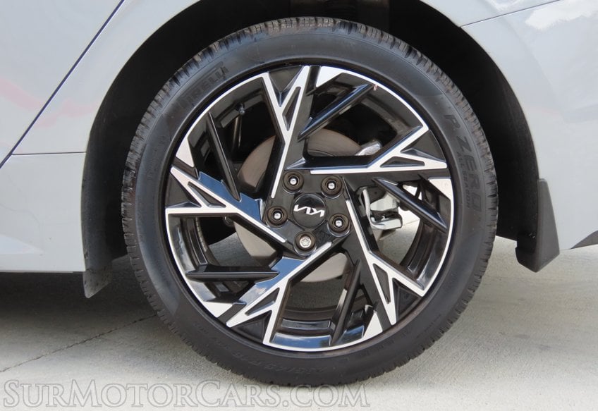 2025 Kia K5 GT-Line - Image 42