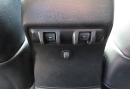 2015 Jeep Wrangler Unlimited Sahara - Image 36